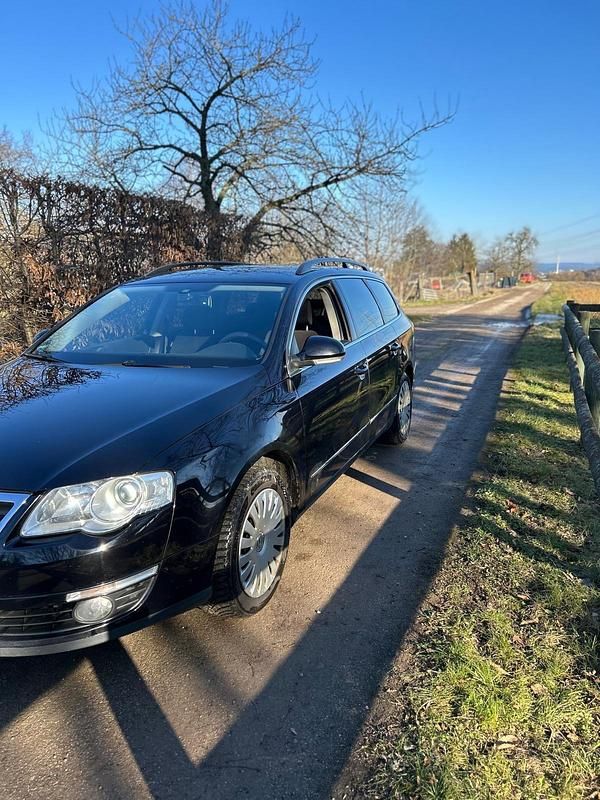 Schwarz Gebraucht 2007 VW Passat Kombi | 1.600 € (Guter Preis) - Bild 1/4
