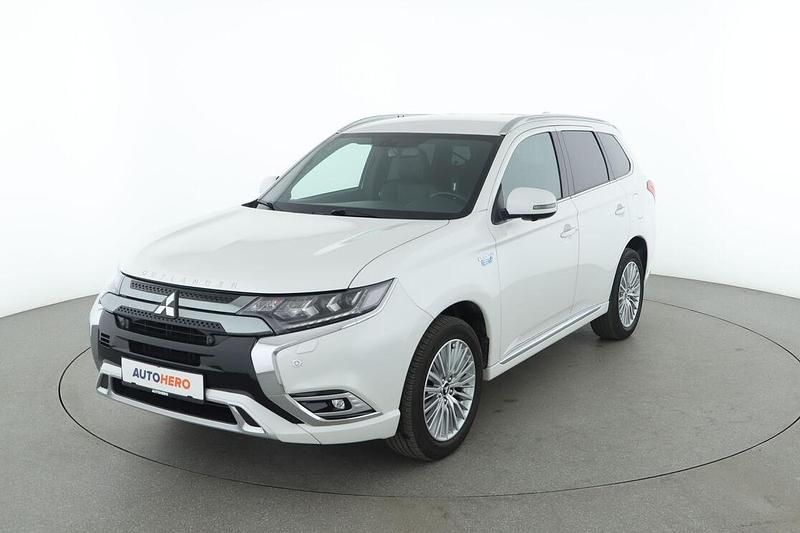 Weiß Gebraucht 2018 Mitsubishi Outlander Edition SUV | 19.820 € (Fairer Preis) - Bild 1/3