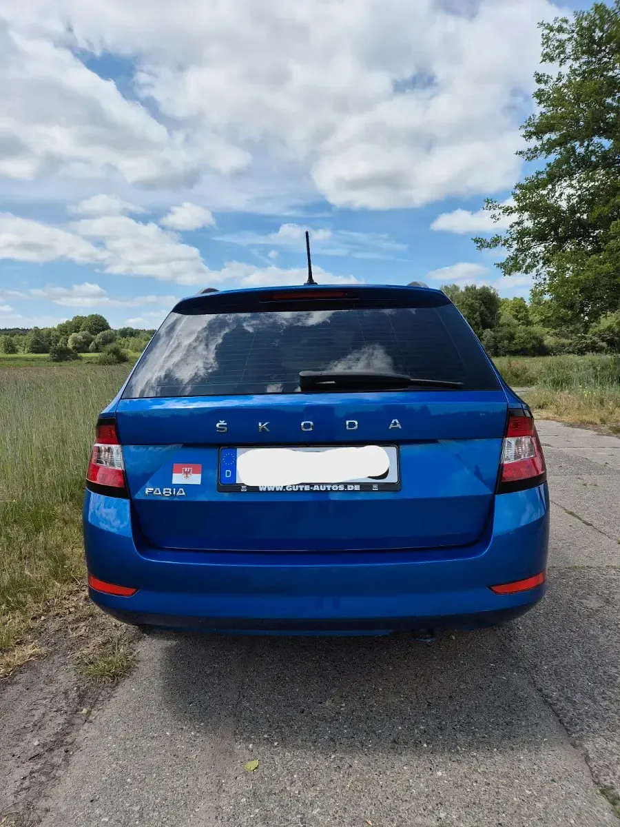 Gebraucht Skoda Fabia Ambition 95 PS (69 kW) 2021 Blau Kleinwagen