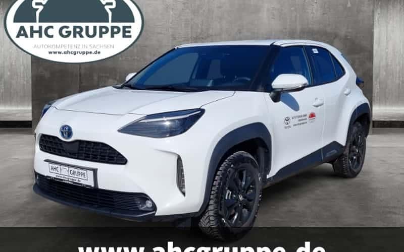 Weiß Gebraucht 2025 Toyota Yaris Hybrid SUV | 25.990 € (Superpreis) - Bild 1/4