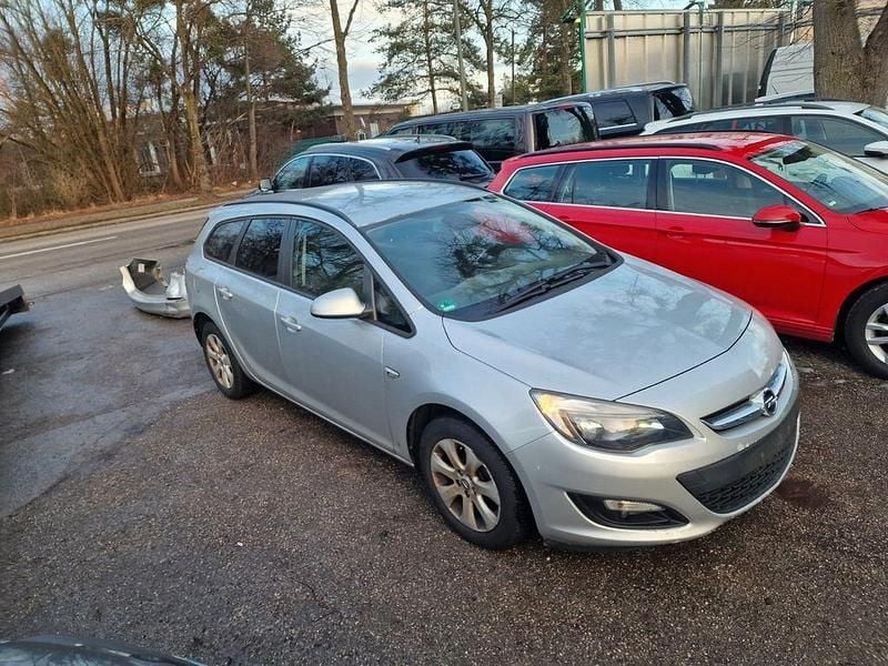 Gebraucht Opel Astra Edition 140 PS (102 kW) 2016 Silber Kombi