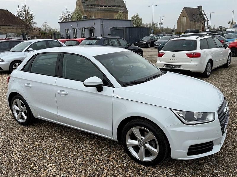 Gebraucht Audi A1 Sportback Sport 95 PS (69 kW) 2018 Weiß Kleinwagen