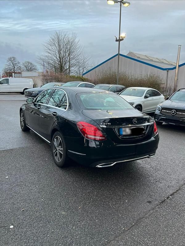 Gebraucht Mercedes C220 170 PS (125 kW) 2014 Schwarz Limousine