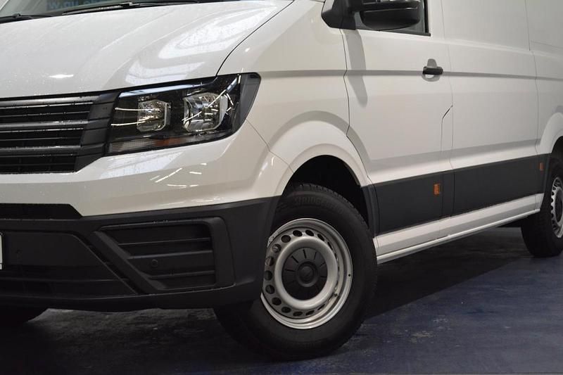 Neu VW Crafter 140 PS (102 kW) 2025 Weiß Van