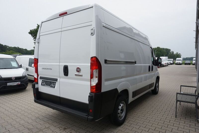 Gebraucht Fiat Ducato 140 PS (102 kW) 2023 Weiss Van