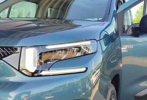 Neu Citroën Berlingo 130 PS (95 kW) 2026 Blau Van / Kleinbus