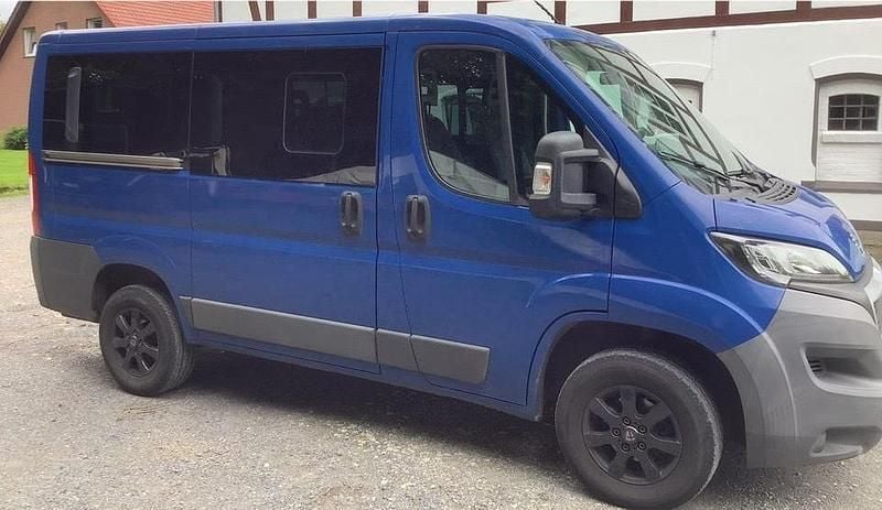 Blau Gebraucht 2015 Peugeot Boxer Van | 12.750 € (Etwas zu teuer) - Bild 1/4