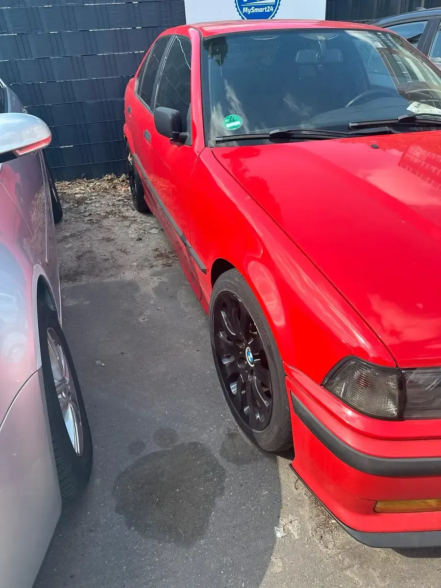 Gebraucht BMW 316 102 PS (75 kW) 1990 Rot Limousine