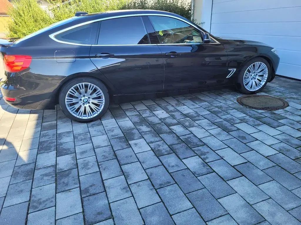 Gebraucht BMW 335 Luxury Line 306 PS (225 kW) 2013 Schwarz Limousine