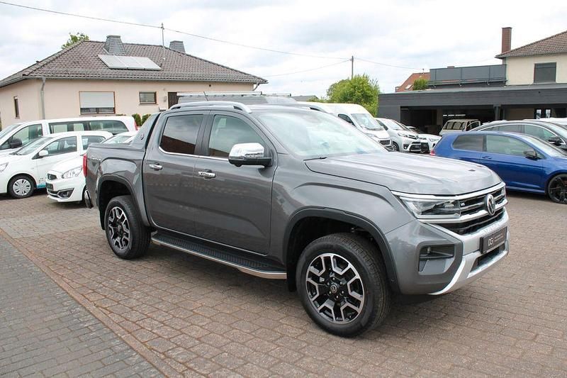 Neu VW Amarok Aventura 241 PS (177 kW) 2025 Rot Pickup
