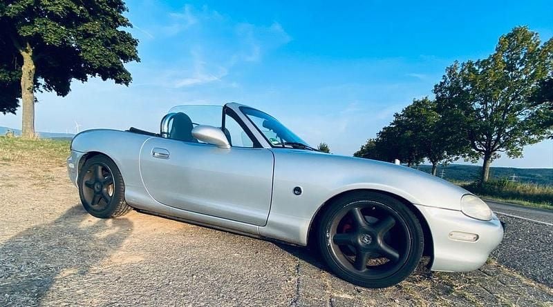 Gebraucht Mazda MX5 110 PS (80 kW) 2000 Silber Cabrio