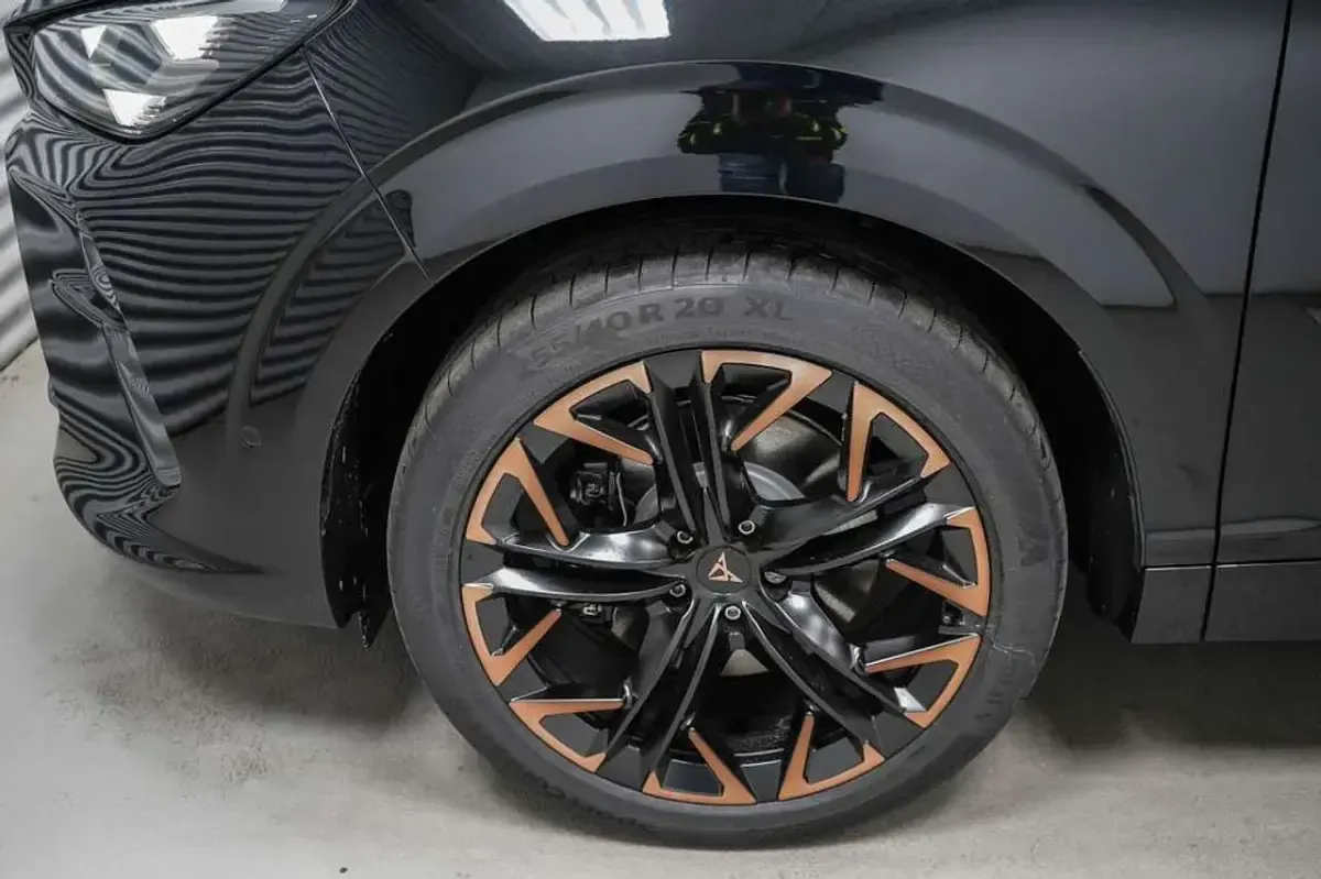 Neu Cupra Terramar VZ 265 PS (194 kW) 2025 Midnight black metall... SUV