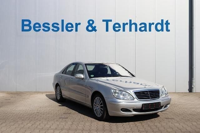 Silber Gebraucht 2004 Mercedes S500 Limousine | 14.990 € - Bild 1/4