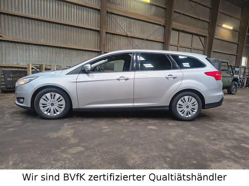 Gebraucht Ford Focus 120 PS (88 kW) 2018 Silber Kombi