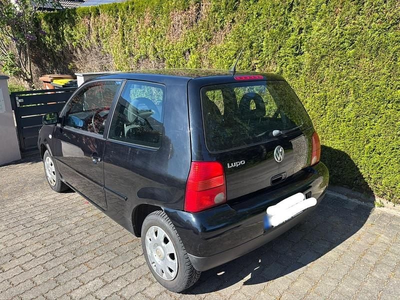 Gebraucht VW Lupo Basis 50 PS (36 kW) 2004 Schwarz Kleinwagen