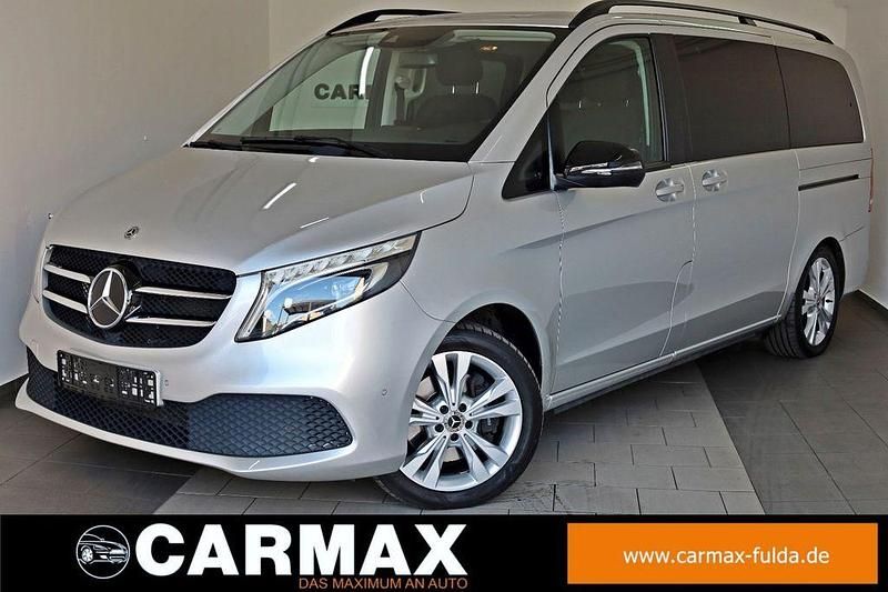 Silber Gebraucht 2021 Mercedes V250 Edition Van / Kleinbus | 41.900 € (Guter Preis) - Bild 1/4