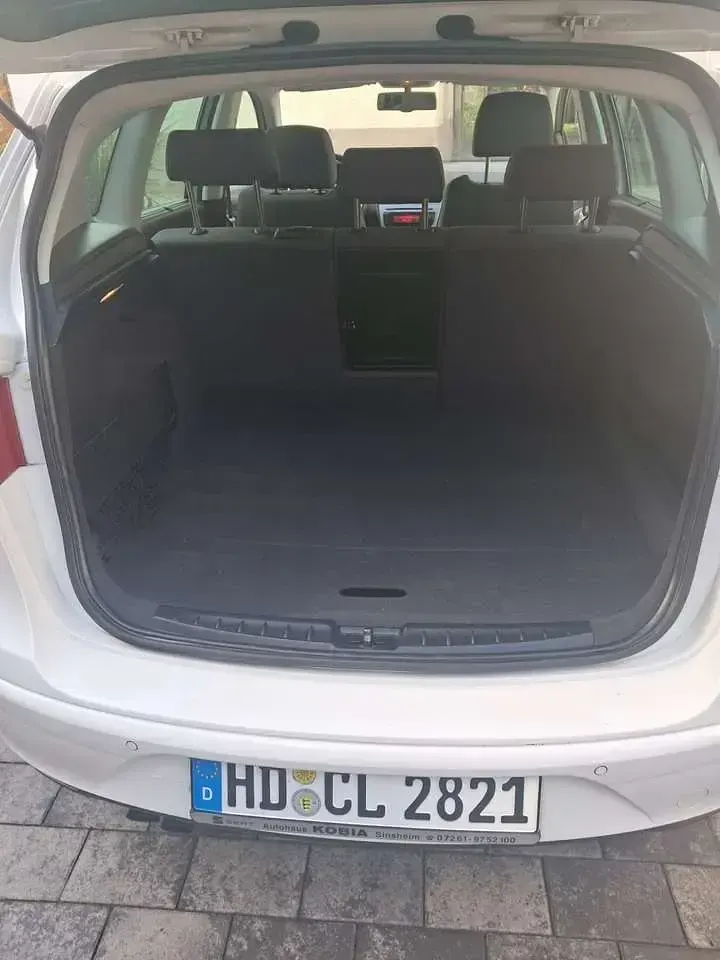 Gebraucht Seat Altea XL Stylance 125 PS (91 kW) 2009 Weiß Van / Kleinbus