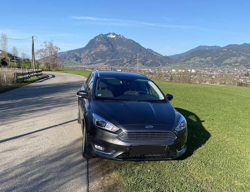 Używany Ford Focus Titanium 150 KM (110 kW) 2016 Szary Kombi