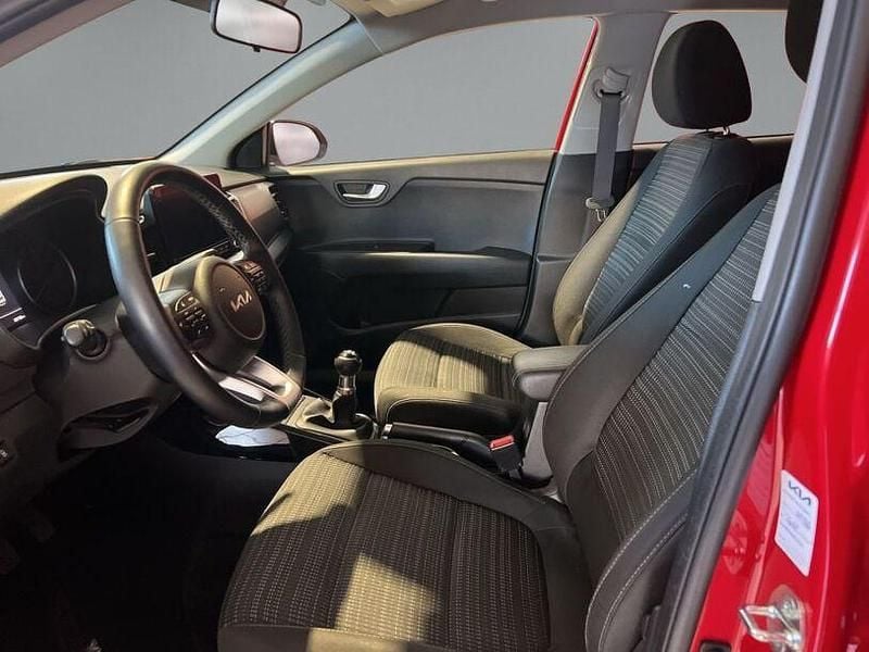 Gebraucht Kia Stonic Vision 84 PS (61 kW) 2024 Rot SUV