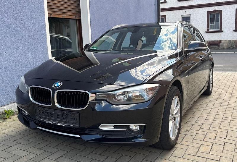 Schwarz Gebraucht 2013 BMW 316 Kombi | 5.299 € (Fairer Preis) - Bild 1/4
