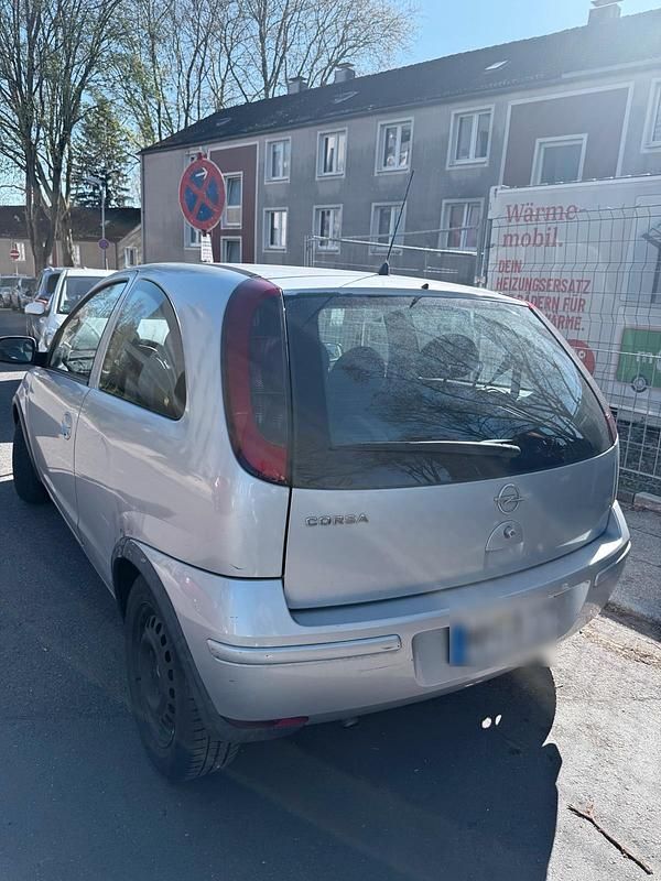 Second-hand Opel Corsa 60 CP (44 kW) 2004 Gri Hatchback