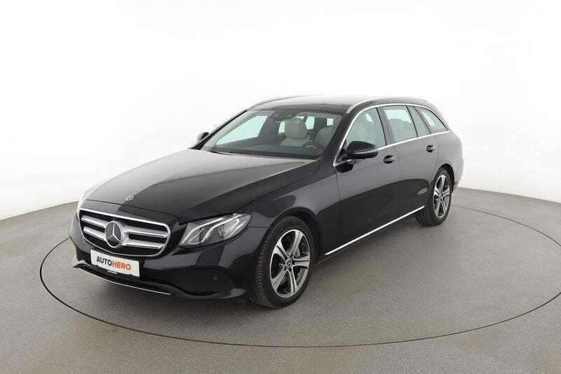 Schwarz Gebraucht 2018 Mercedes E400 Avantgarde Kombi | 38.620 € (Fairer Preis) - Bild 1/4