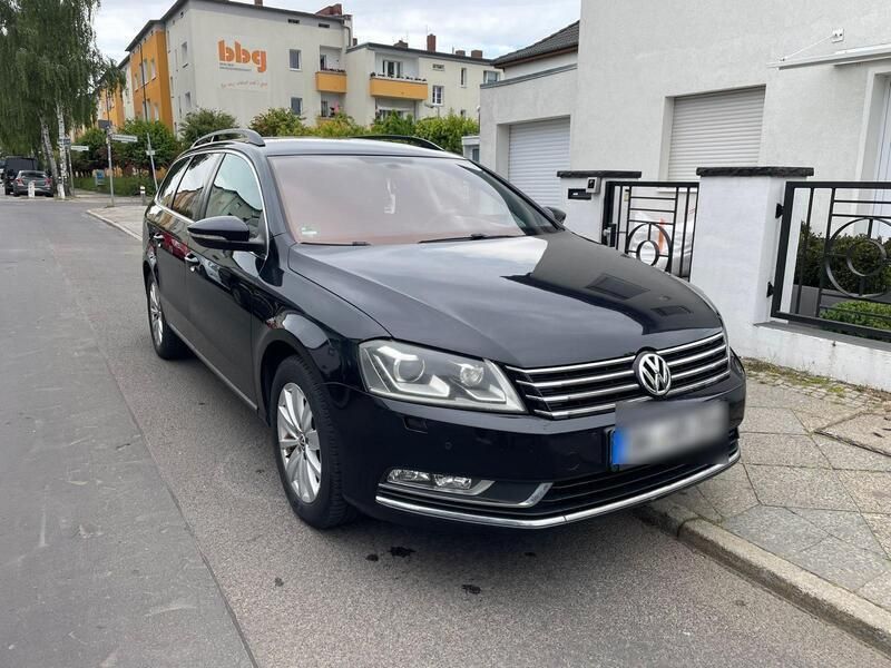 Schwarz Gebraucht 2011 VW Passat Kombi | 4.000 € (Guter Preis) - Bild 1/4