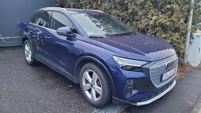 Gebraucht Audi Q4 e-tron 125 kW (170 PS) 2022 Navarra blau metallic SUV