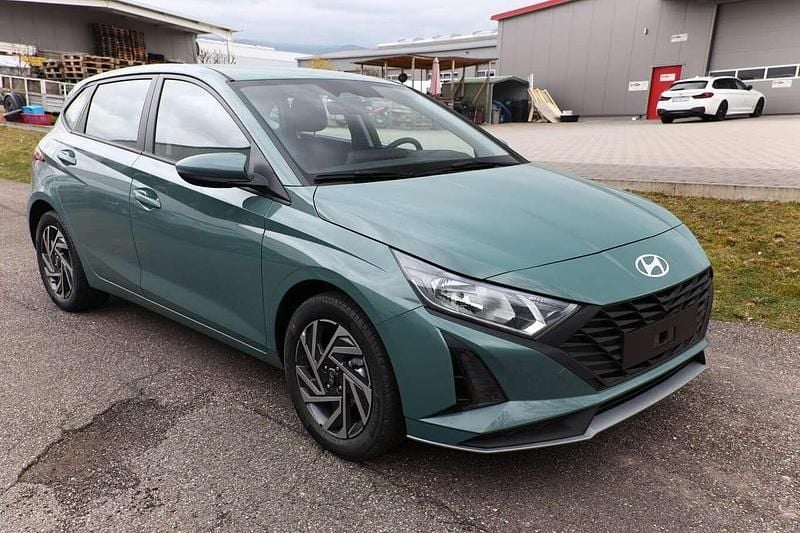 Mangrove green mineraleffekt Neu 2025 Hyundai i20 Select Kleinwagen | 17.578 € (Fairer Preis) - Bild 1/4