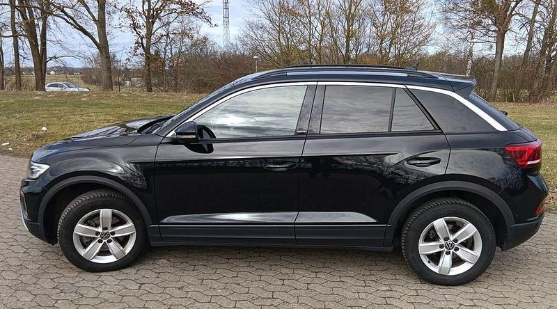 Gebraucht VW T-Roc Move 150 PS (110 kW) 2023 Schwarz SUV