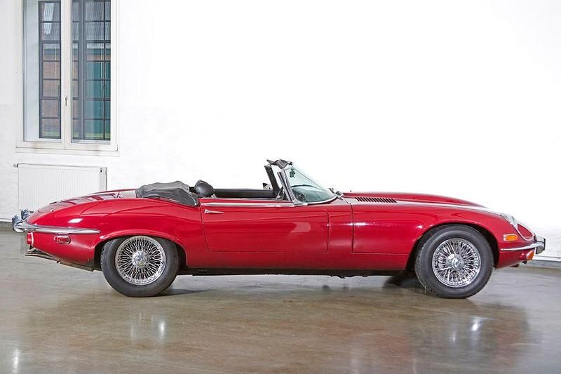 Gebraucht Jaguar E-Type S 268 PS (197 kW) 1974 Rot Cabrio
