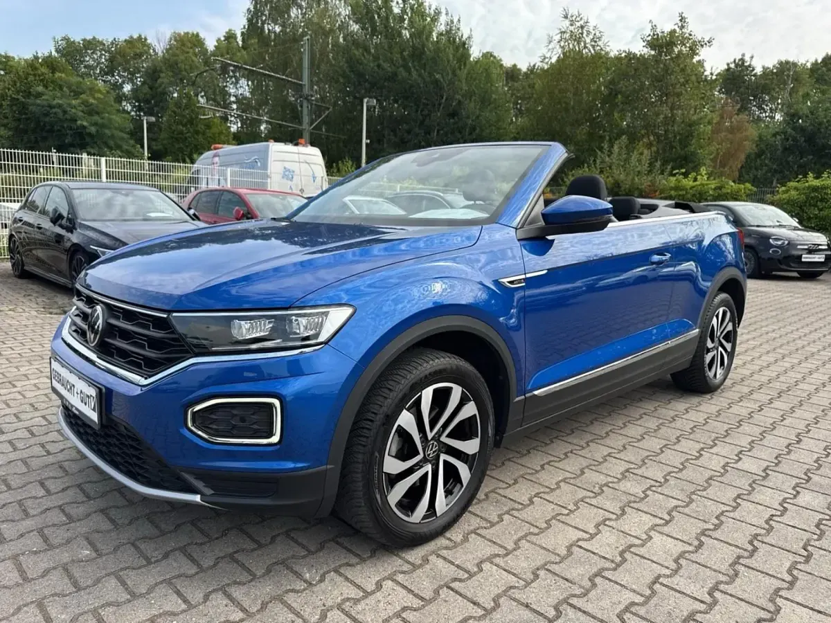 Gebraucht VW T-Roc Cabriolet Active 150 PS (110 kW) 2021 Blau Cabrio