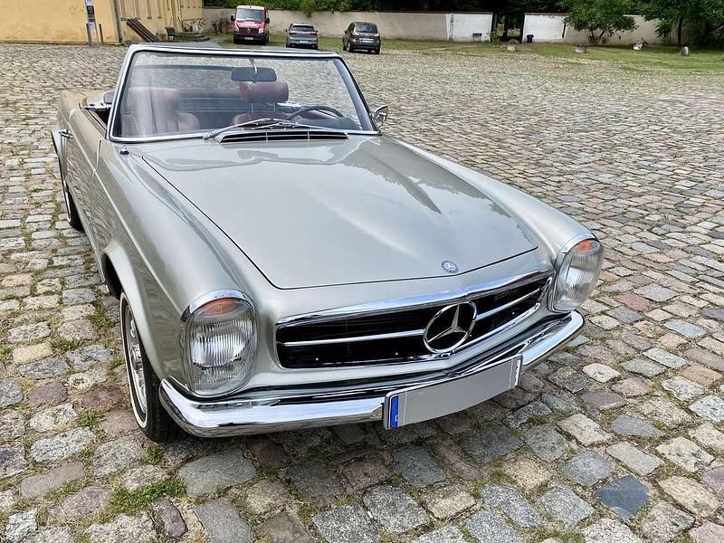 Gebraucht 1965 Mercedes 230 | 75.000 € - Bild 1/4