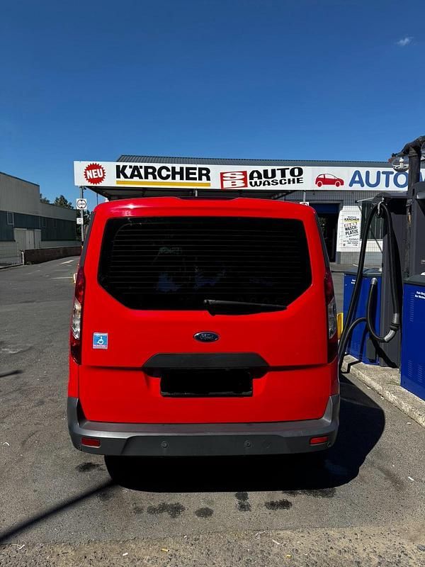 Gebraucht Ford Tourneo 120 PS (88 kW) 2017 Rot Kombi