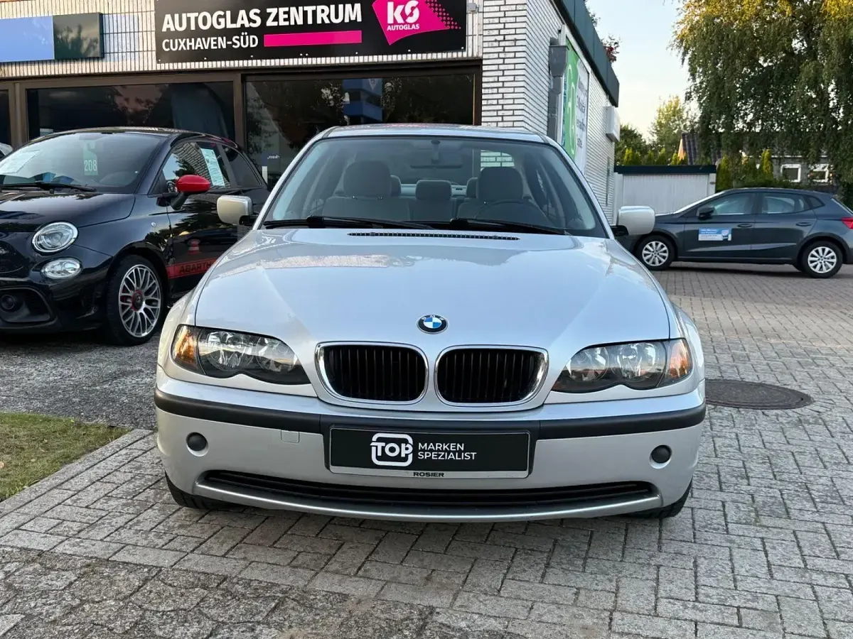 Gebraucht BMW 316 Lifestyle 116 PS (85 kW) 2004 Silber Limousine