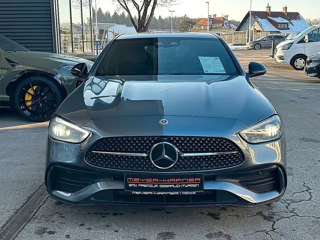 Gebraucht Mercedes E300 197 PS (144 kW) 2024 Grau Limousine