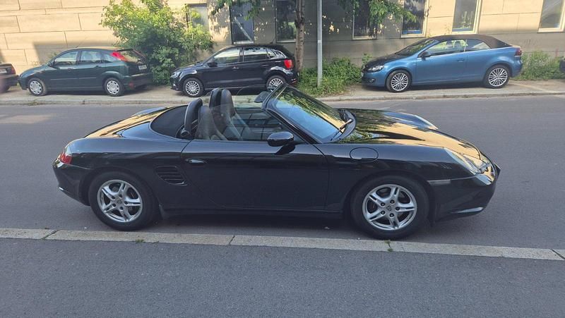 Schwarz Gebraucht 2004 Porsche 986 Boxster Cabrio | 19.999 € (Fairer Preis) - Bild 1/4