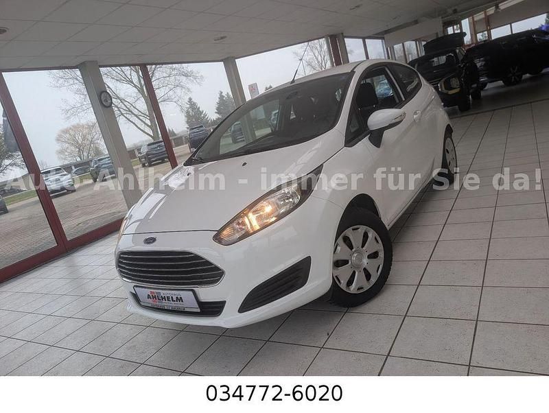 Gebraucht Ford Fiesta Trend 60 PS (44 kW) 2013 Weiß Kleinwagen