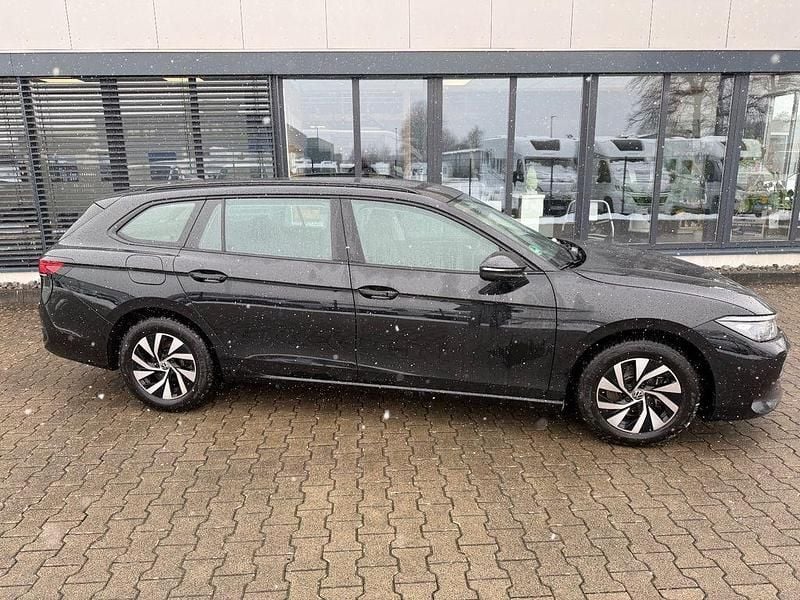 Gebraucht VW Passat 150 PS (110 kW) 2024 Schwarz Kombi