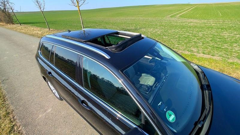 Gebraucht VW Passat Highline 190 PS (139 kW) 2015 Schwarz Kombi