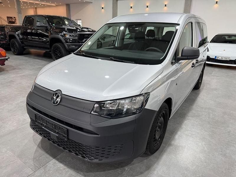 Gebraucht VW Caddy Maxi 102 PS (75 kW) 2023 Silber Van / Kleinbus