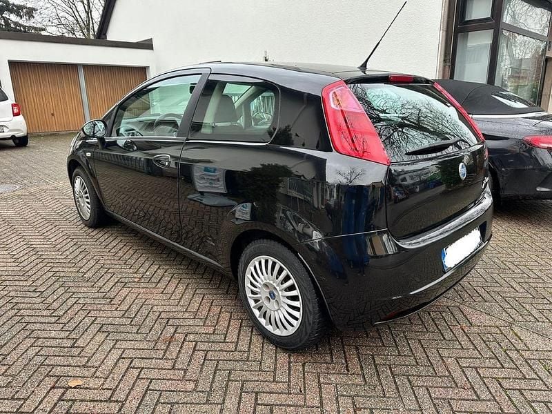 Gebraucht Fiat Grande Punto Dynamic 77 PS (56 kW) 2006 Schwarz Kleinwagen