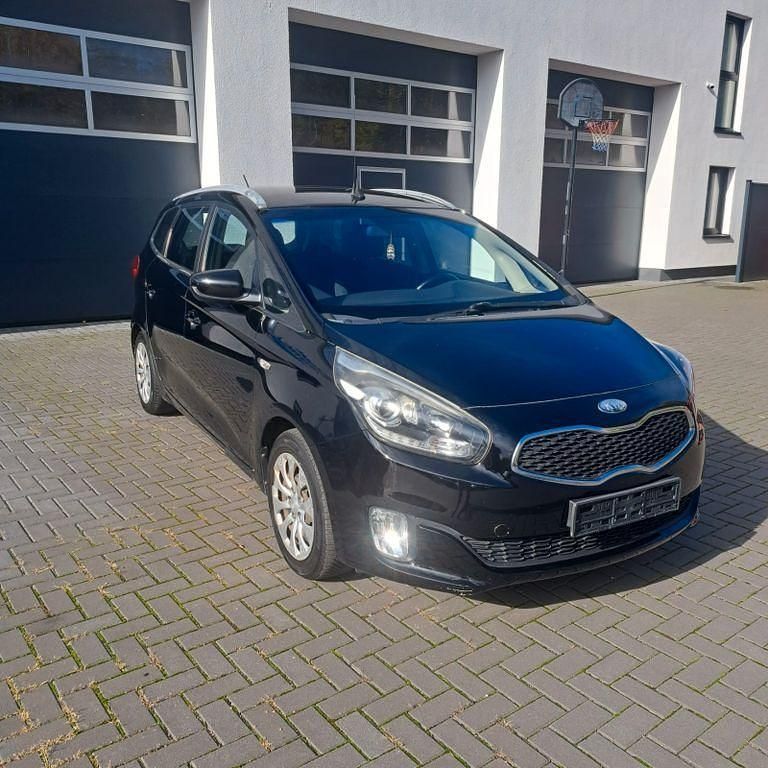 Schwarz Gebraucht 2013 Kia Carens FIFA World Cup Edition Van / Kleinbus | 2.350 € - Bild 1/4