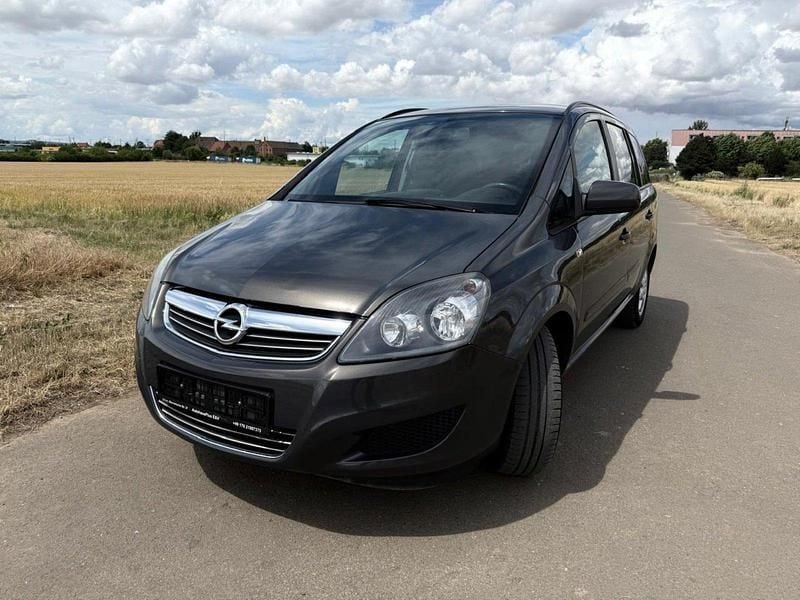Schwarz Gebraucht 2014 Opel Zafira Van / Kleinbus | 5.450 € (Fairer Preis) - Bild 1/4