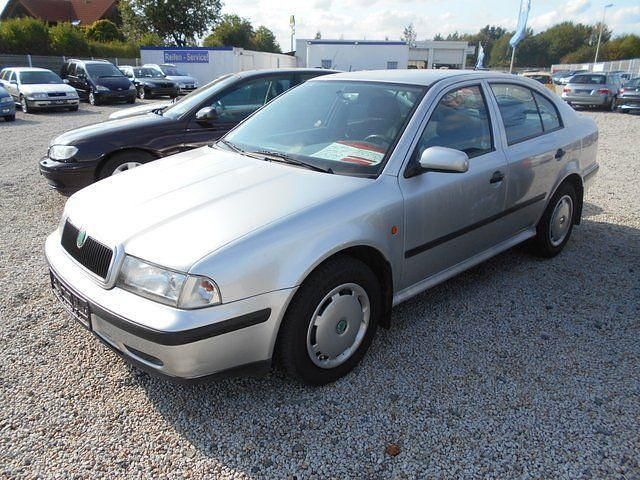 Gebraucht Skoda Octavia 101 PS (74 kW) 1997 Silber Limousine