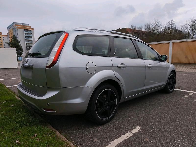Gebraucht Ford Focus Ghia 115 PS (84 kW) 2008 Kombi