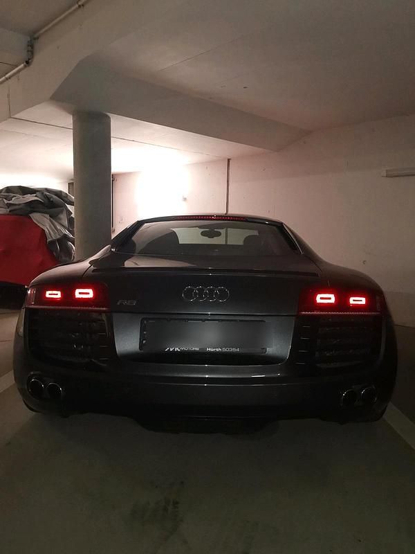 Grau Gebraucht 2009 Audi R8 Coupé Coupé | 51.900 € (Guter Preis) - Bild 1/4