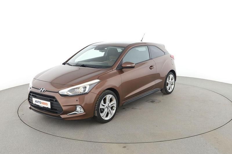 Gebraucht Hyundai i20 Style 101 PS (74 kW) 2016 Braun Coupé