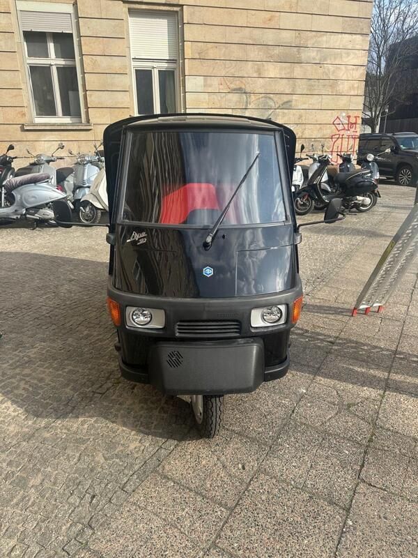 Schwarz Gebraucht 2023 Piaggio APE | 6.990 € - Bild 1/4