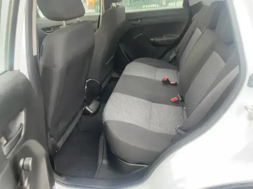 Gebraucht Suzuki Vitara Club 129 PS (94 kW) 2024 Weiss SUV